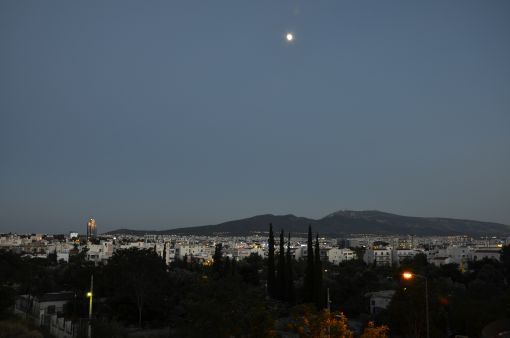  Atina'nın gece görünüşü