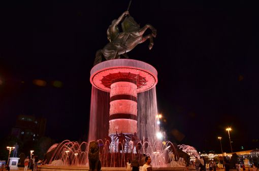  Büyük İskender Anıtı (Pella Meydanı)