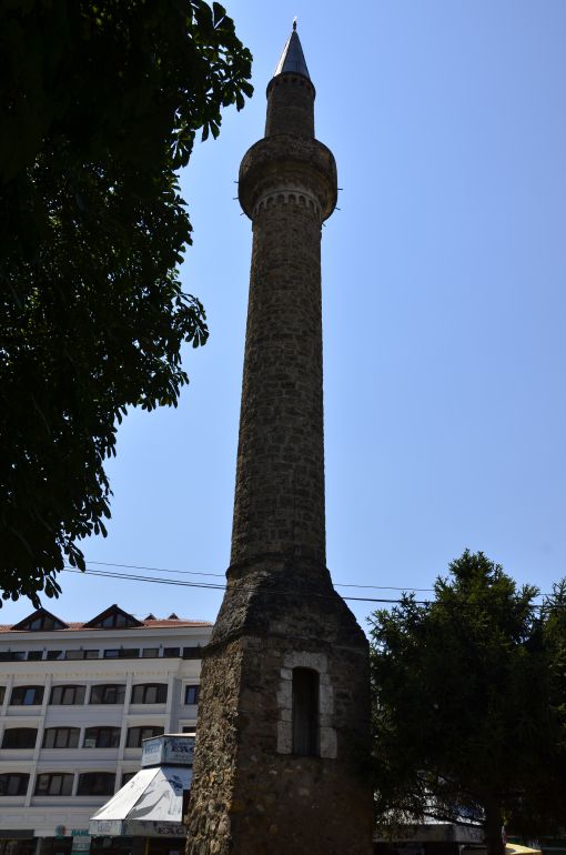  Yahudi yıldızlı CAMİSİZ minare